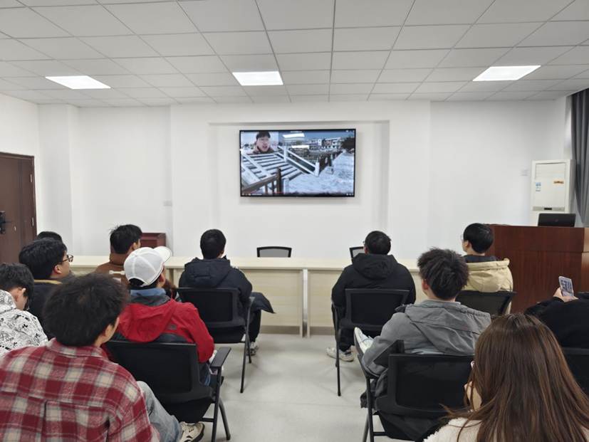 b85d9d47cf8ed9d84ff60c851ae352e7